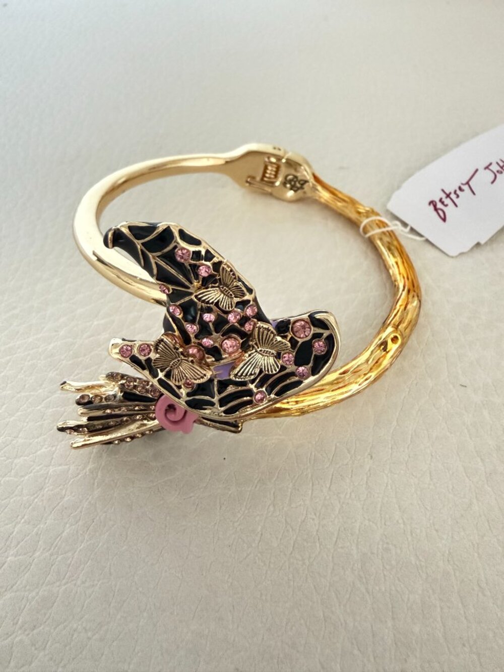 Betsey Johnson Halloween Witch Hat & Broom Enamel Crystal Necklace bracelet set - Picture 6 of 7